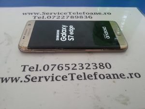 Inlocuit display Samsung S7 edge cu sticla sparta.